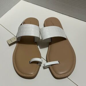 Universal Thread White Leather Women's Juno Sandals Size 11 NWT